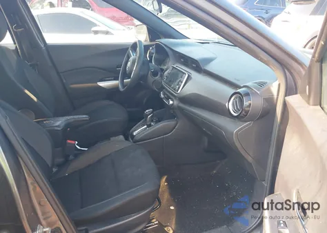 2020 Nissan Kicks Sv Xtronic Cvt z USA, uszkodzony, nr VIN 3N1CP5CVXLL525820